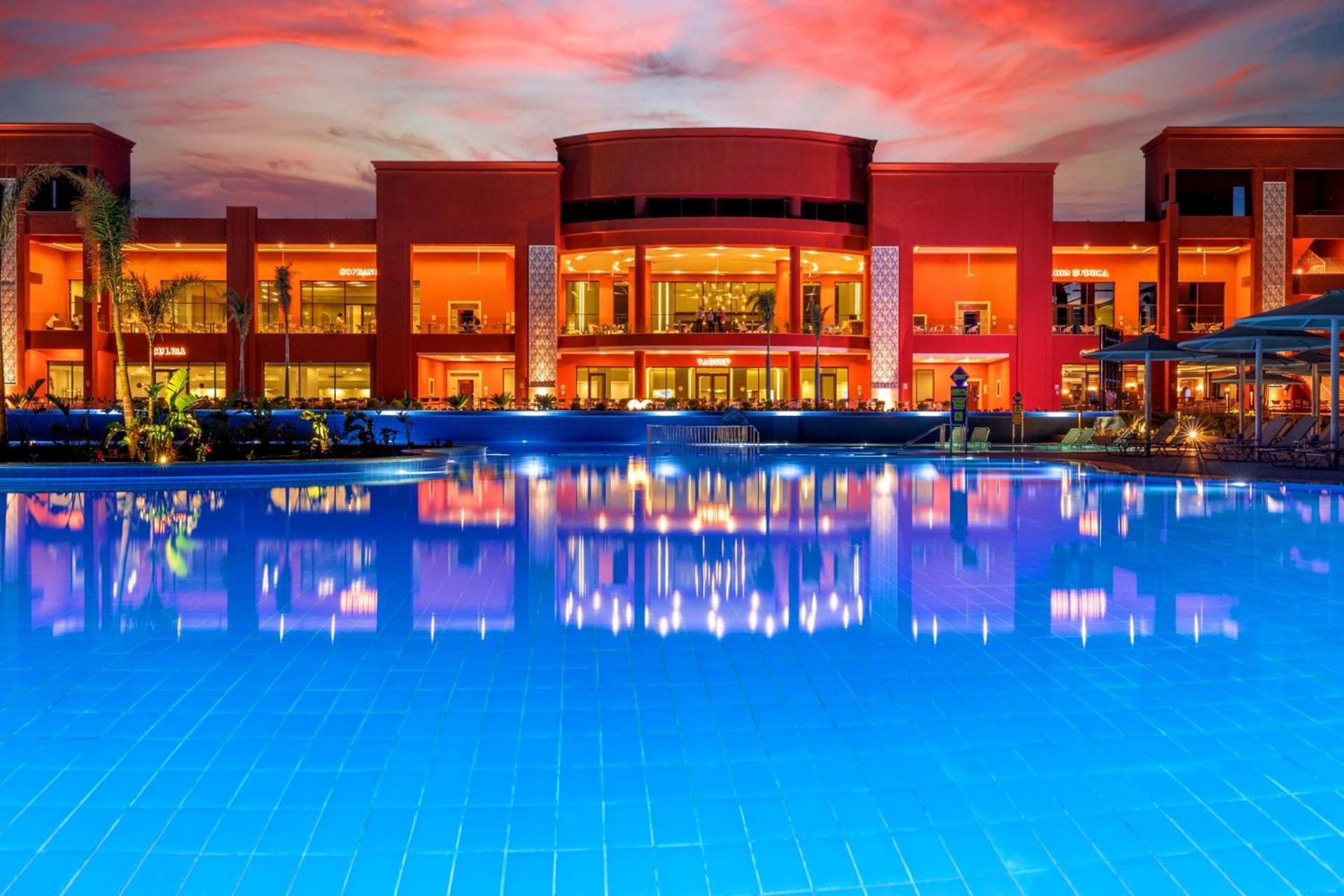 Pickalbatros Laguna Vista Aqua Park Sharm el-Sheikh Luaran gambar The resort at night