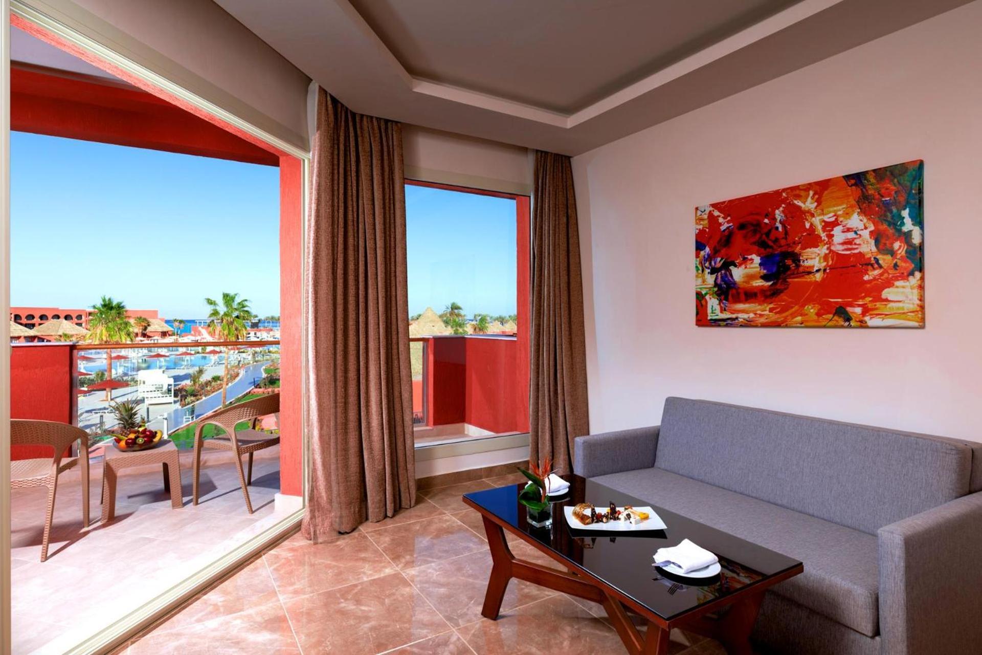 Pickalbatros Laguna Vista Aqua Park Sharm el-Sheikh Luaran gambar A balcony in a room at the resort